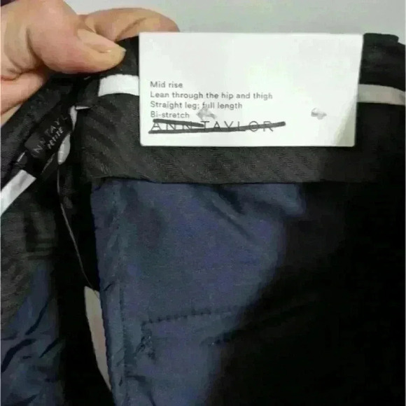 ANN TAYLOR |  The Straight Bi-Stretch Mid Rise Navy Blue Pants - Picture 3 of 5